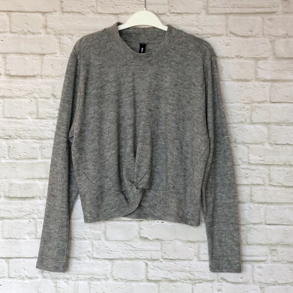 NWT Design Lab twist-front cropped sweater - size Large